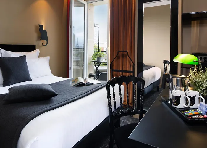 Hotel Le Chat Noir Parijs